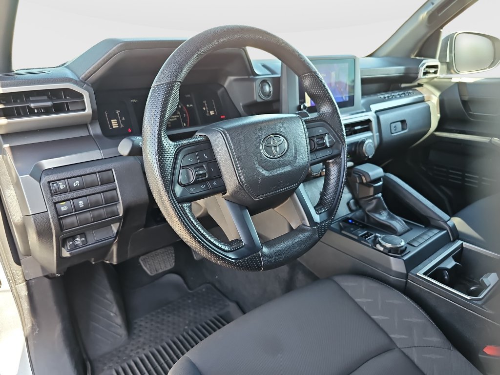 Certified 2025 Toyota Tacoma SR5 AWD/4WD image 9