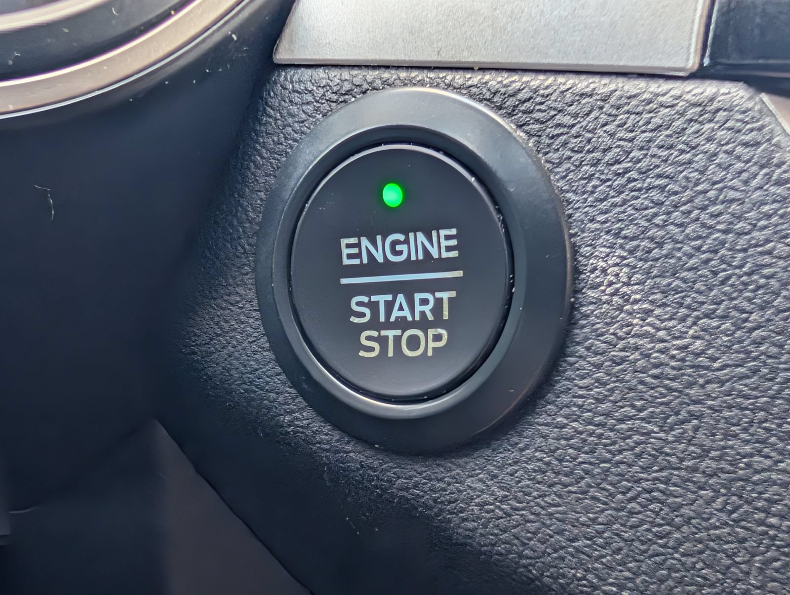 Used 2020 Ford Escape SEL FWD image 20