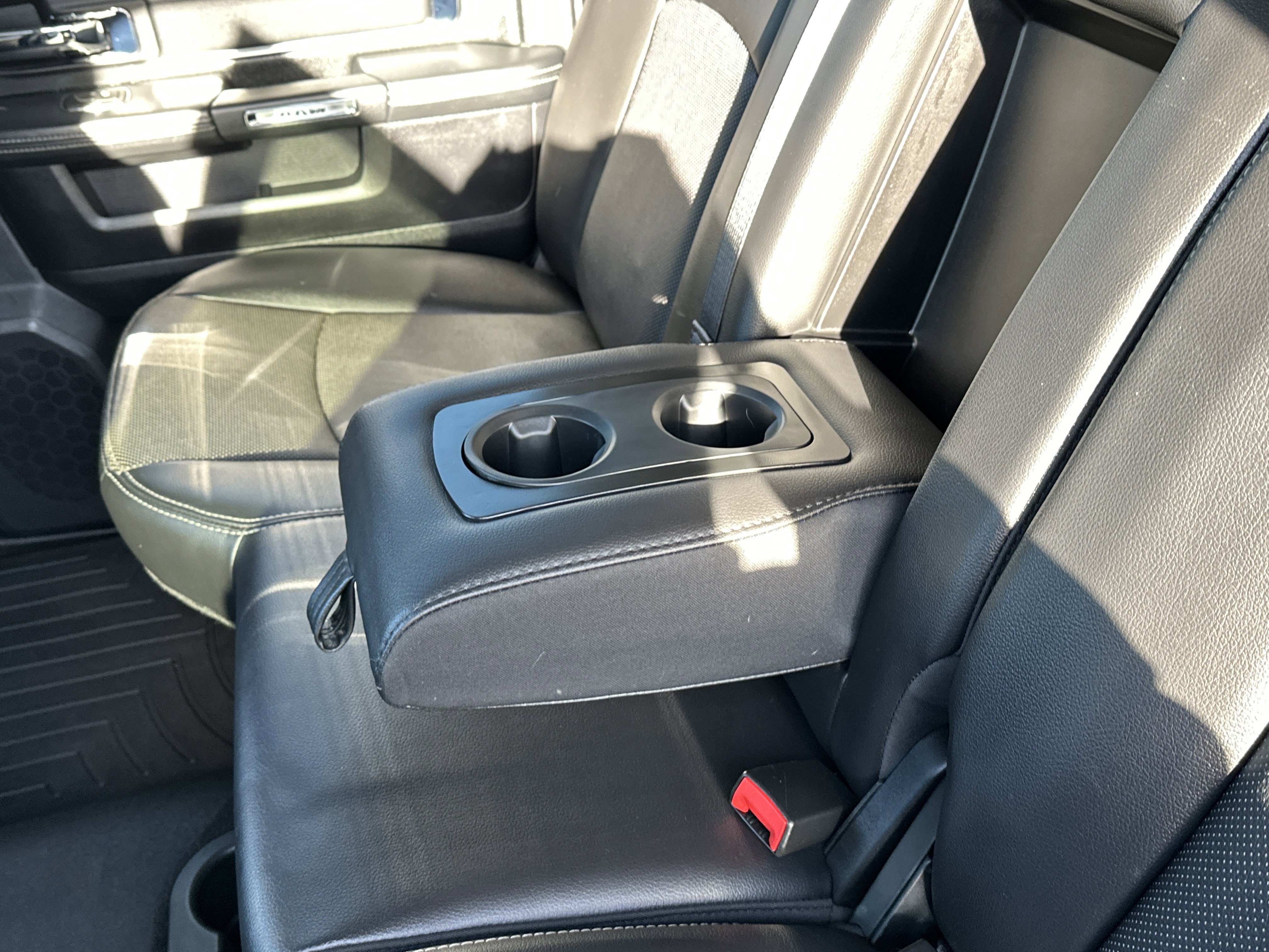 Used 2016 RAM 2500 Laramie w/ Convenience Group image 14