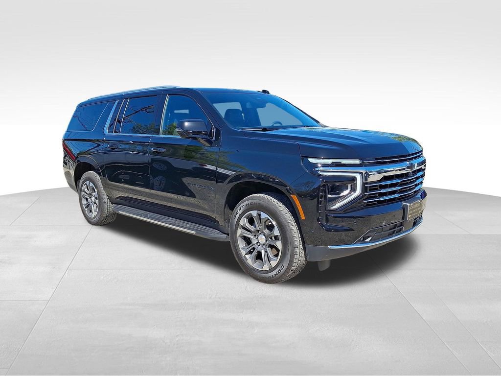 Used 2026 Chevrolet Suburban LT w/ Comfort Package AWD/4WD image 1