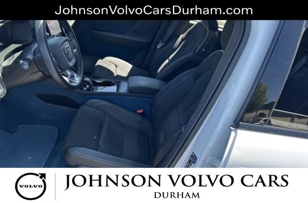 Used 2023 Volvo XC40 Recharge Ultimate w/ Protection Package Premier AWD/4WD image 9
