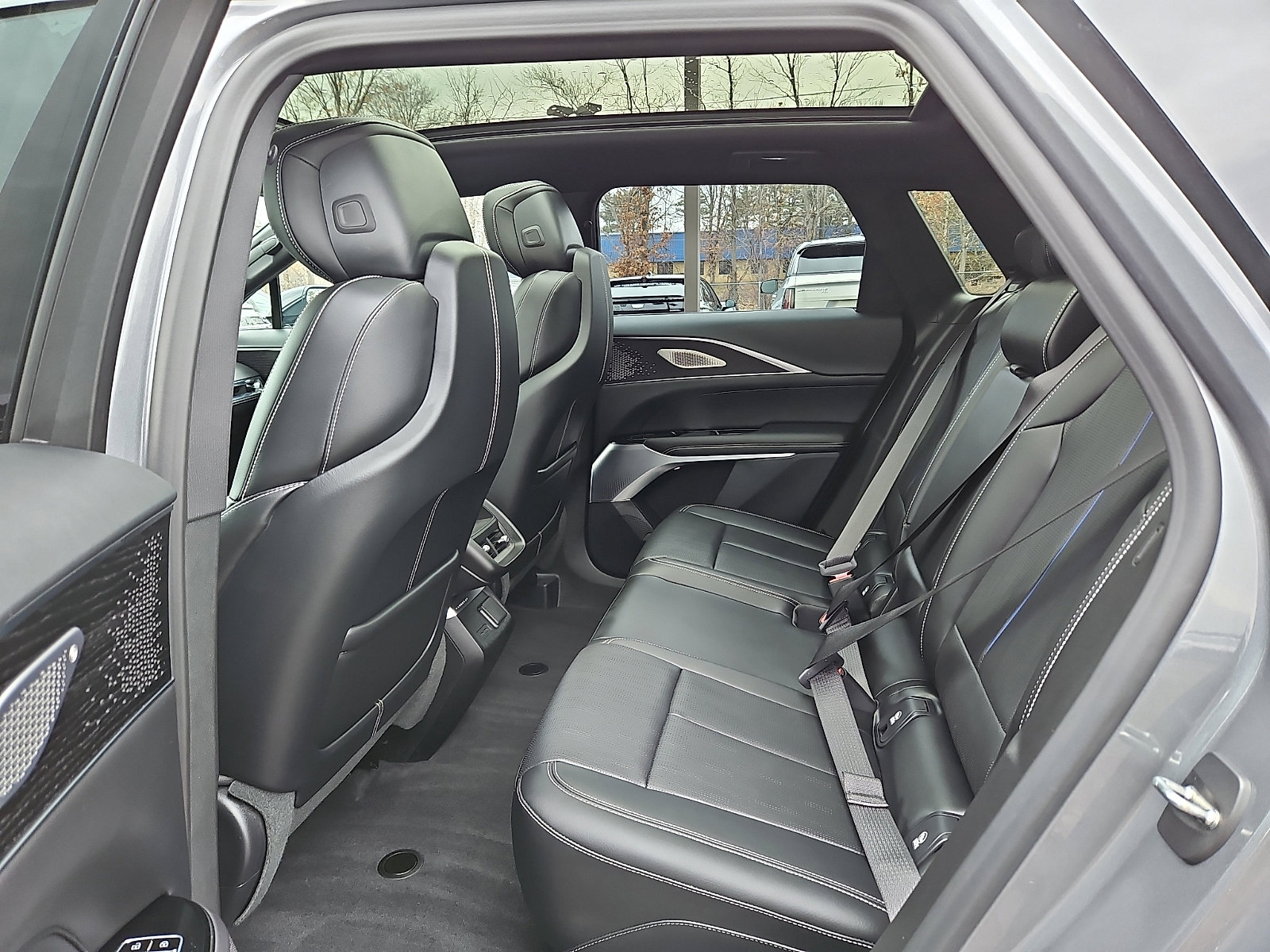 Certified 2023 Cadillac Lyriq Luxury image 10