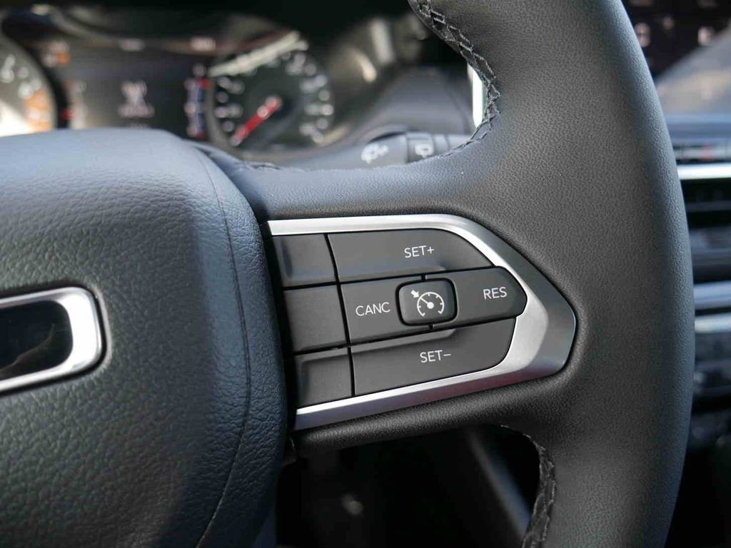 New 2026 Jeep Compass Latitude image 28