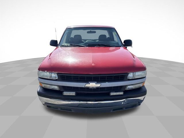 Used 2001 Chevrolet Silverado 1500 2WD Regular Cab w/ Firm Ride Suspension Pkg image 2