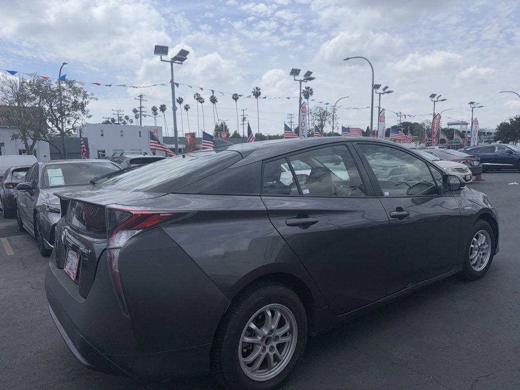 Used 2016 Toyota Prius Two image 5