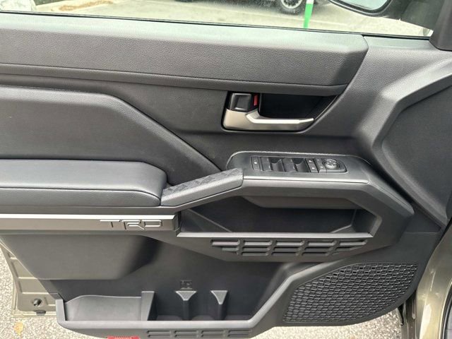 Certified 2025 Toyota Tacoma TRD Sport AWD/4WD image 7