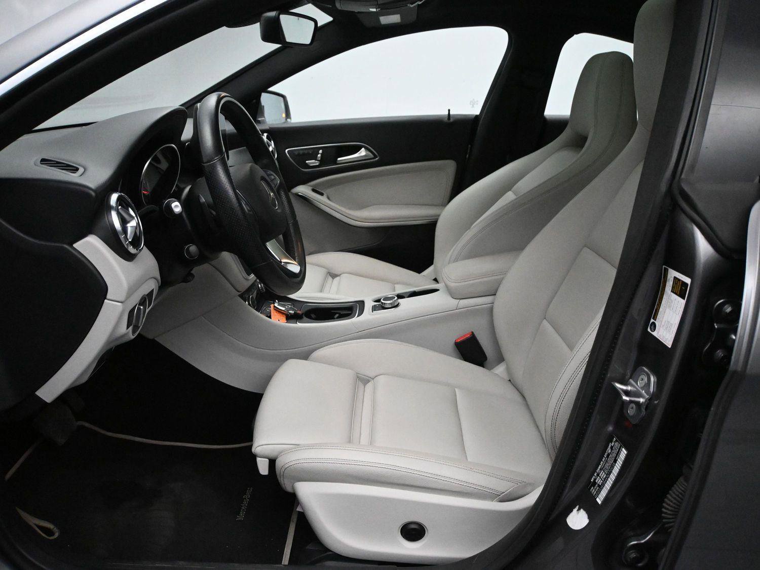 Used 2019 Mercedes-Benz CLA 250 4MATIC image 8