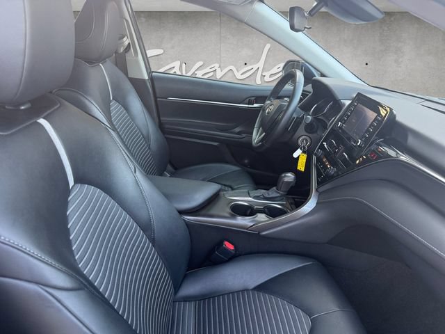 Used 2021 Toyota Camry SE FWD image 25
