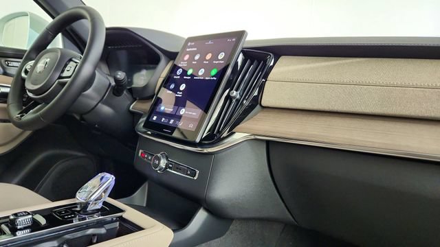 New 2026 Volvo XC90 B6 Plus w/ Protection Package AWD/4WD image 37