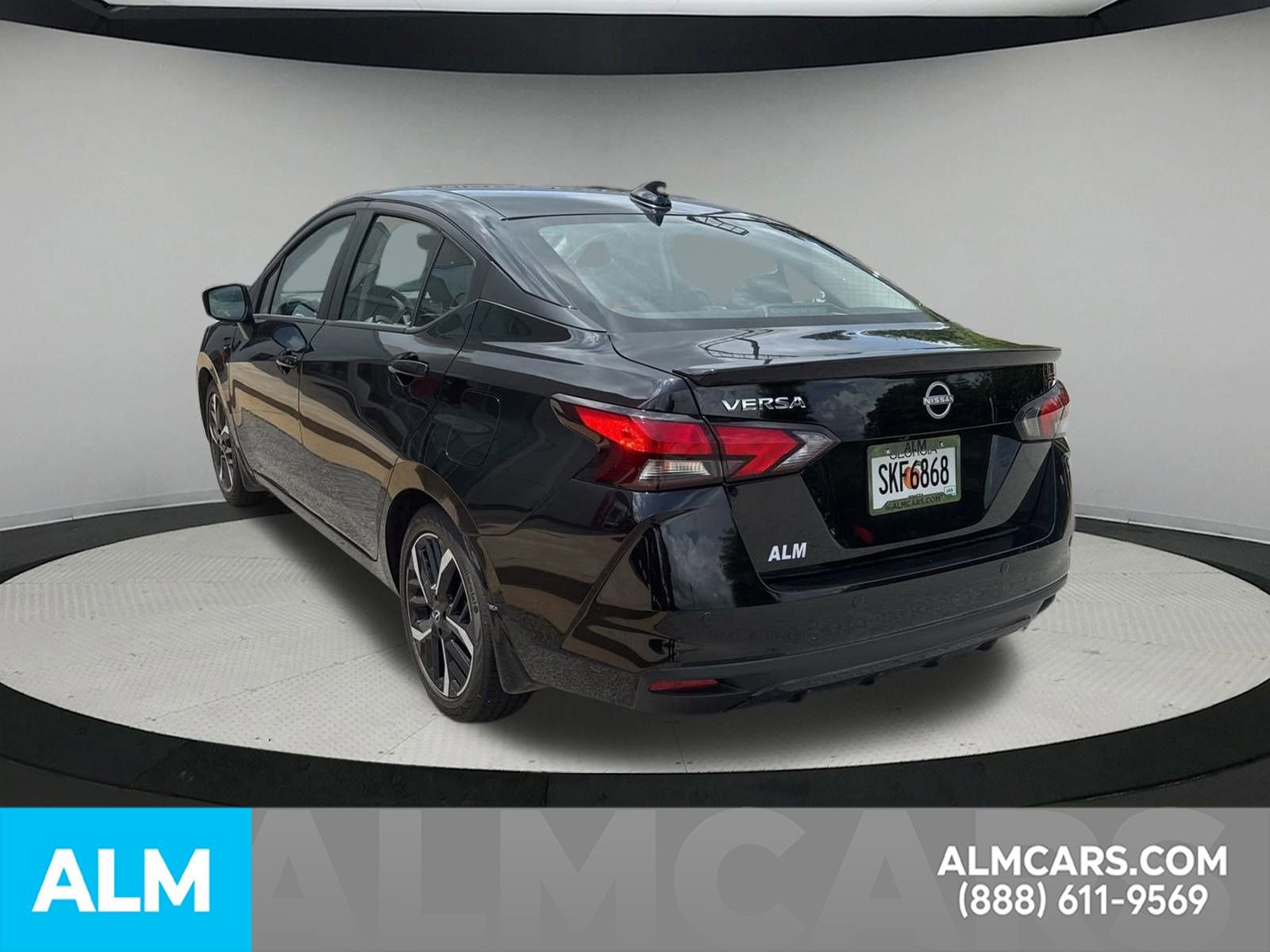 Used 2024 Nissan Versa SR w/ Trunk Package image 13