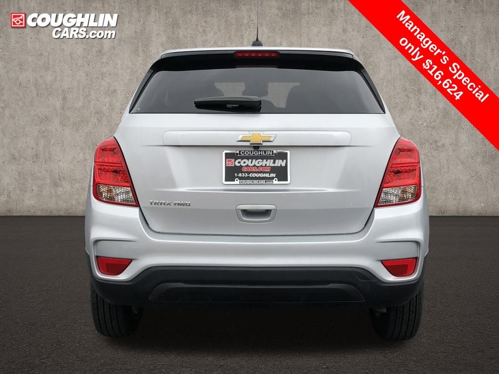 Used 2022 Chevrolet Trax LS w/ Tint and Cruise Package image 6