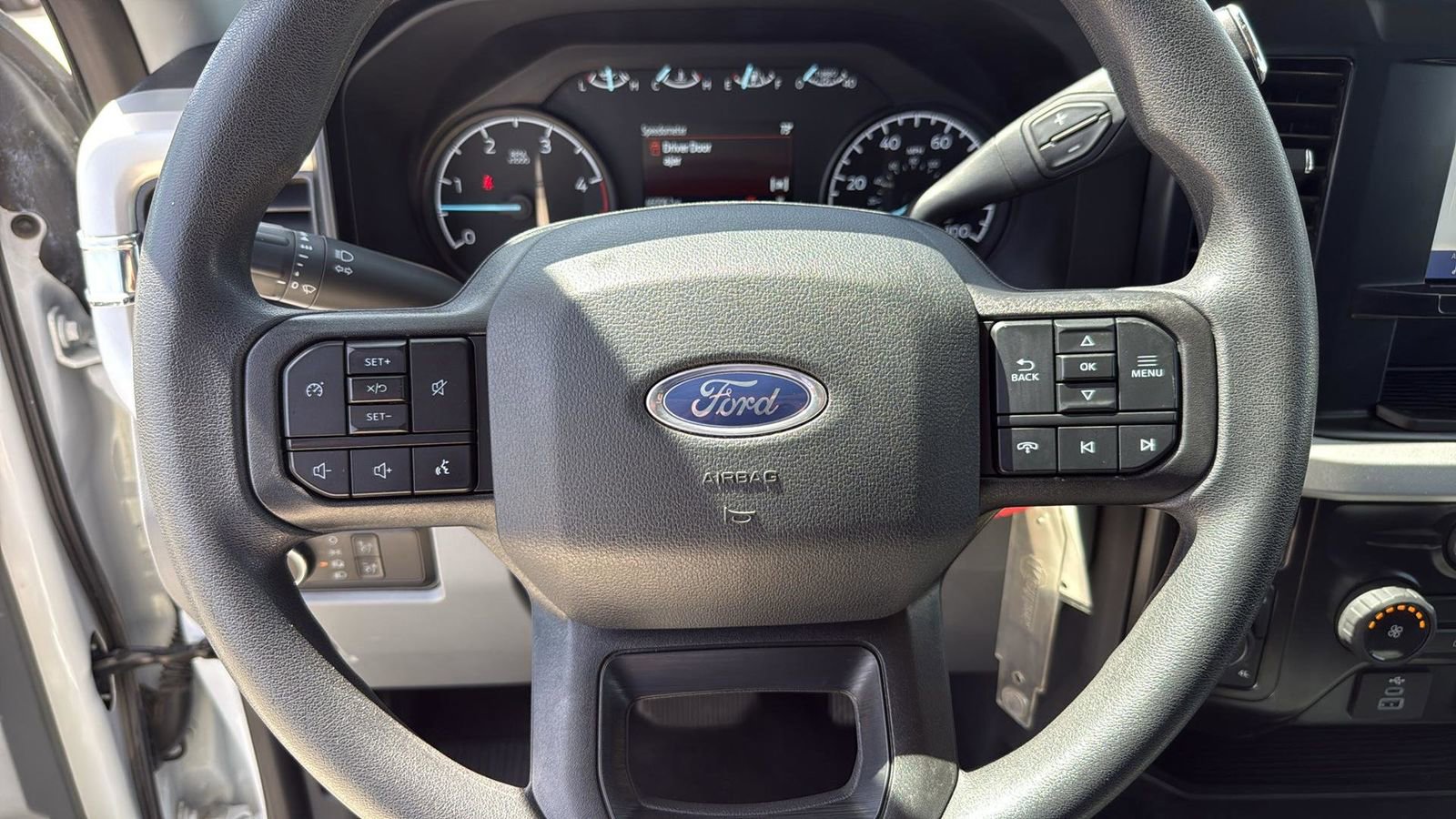Used 2025 Ford F350 XLT image 15