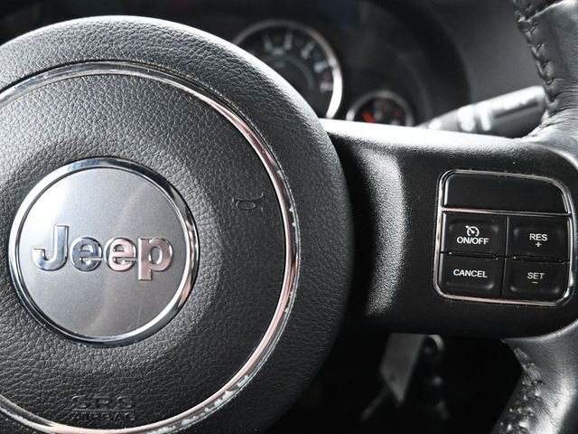 Used 2017 Jeep Wrangler Unlimited Sahara w/ Connectivity Group AWD/4WD image 26