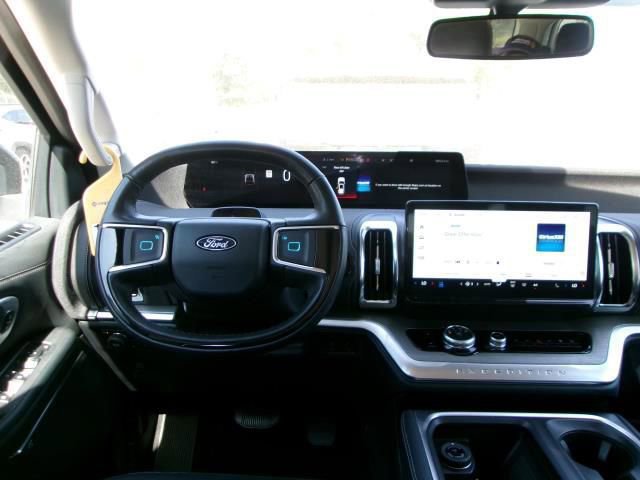 Used 2025 Ford Expedition Platinum AWD/4WD image 9