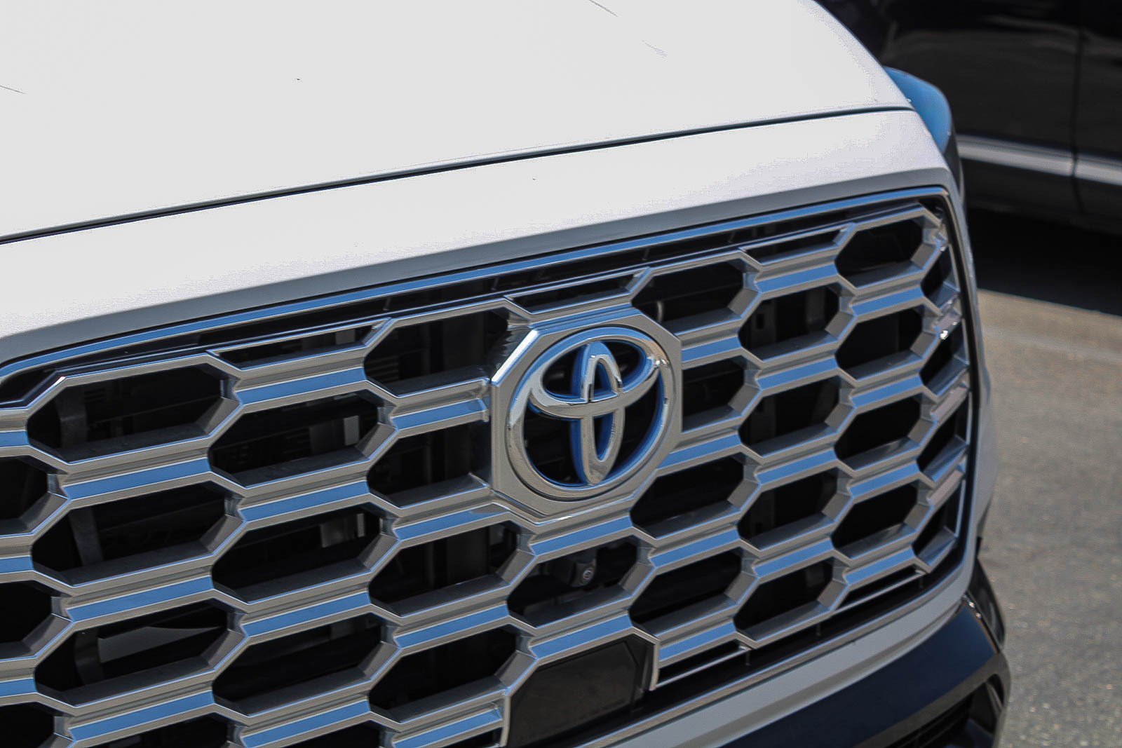 Used 2024 Toyota Sequoia Capstone AWD/4WD image 6