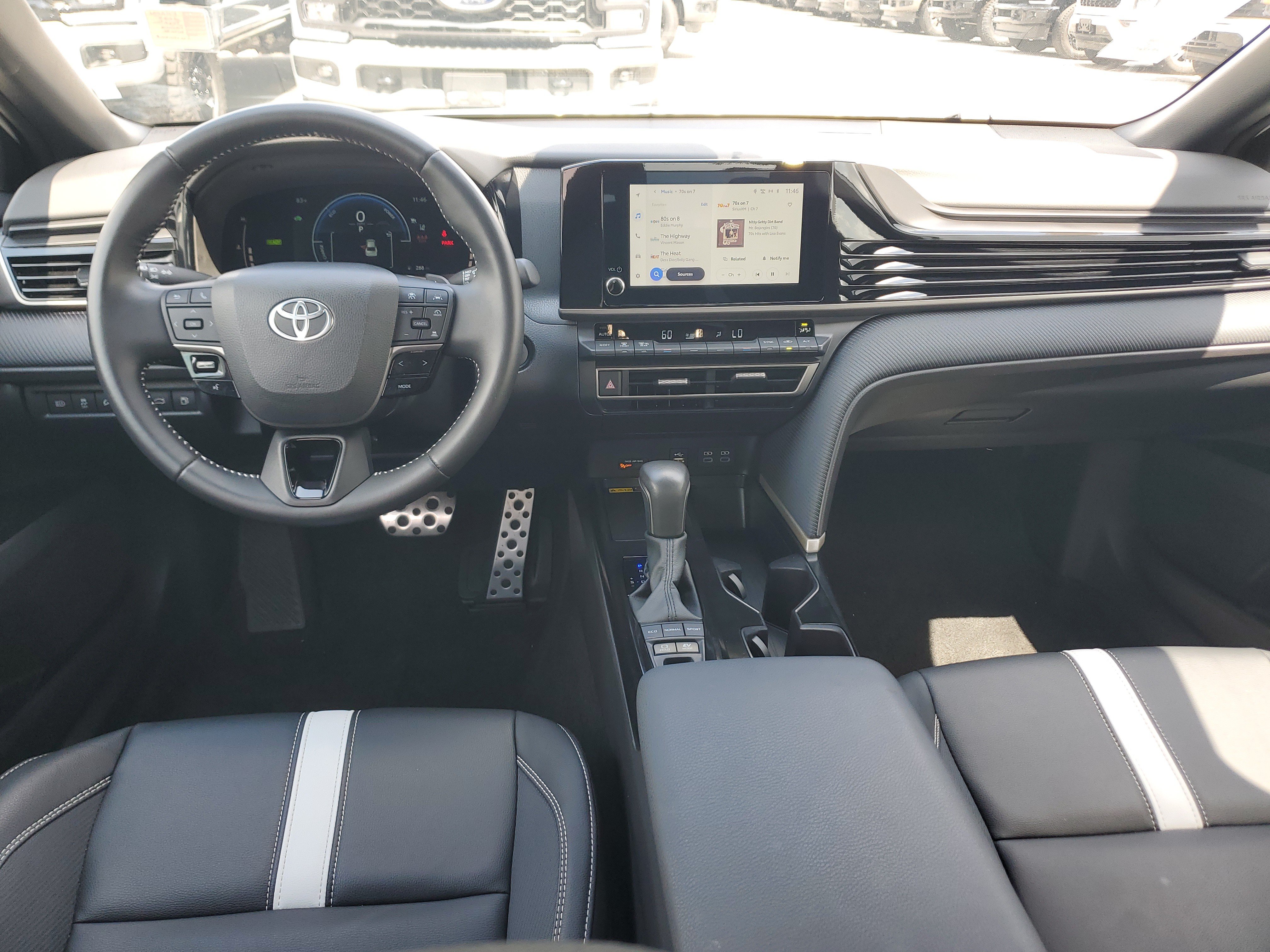 Used 2025 Toyota Camry SE FWD image 14