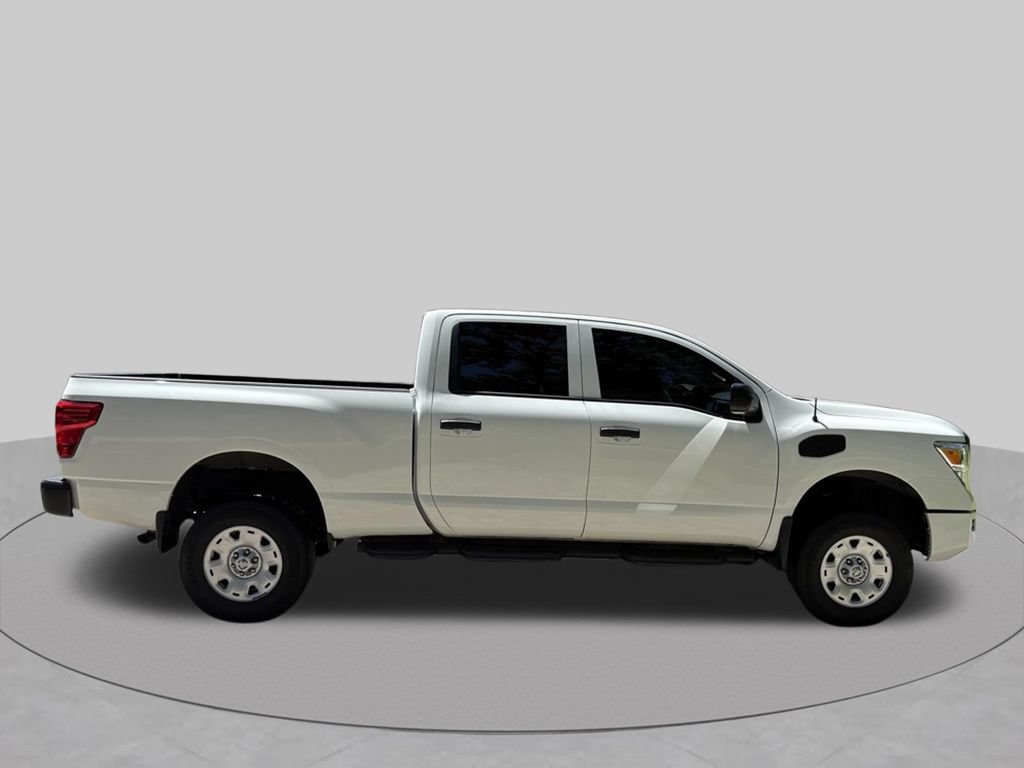 Used 2021 Nissan Titan S w/ HD Front GAWR Package AWD/4WD image 2
