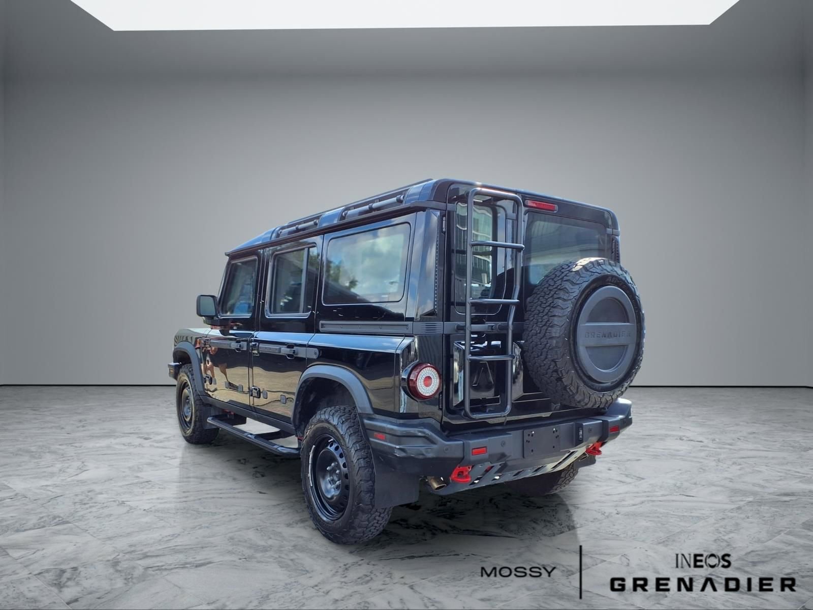 Used 2024 INEOS Grenadier Fieldmaster Edition image 7