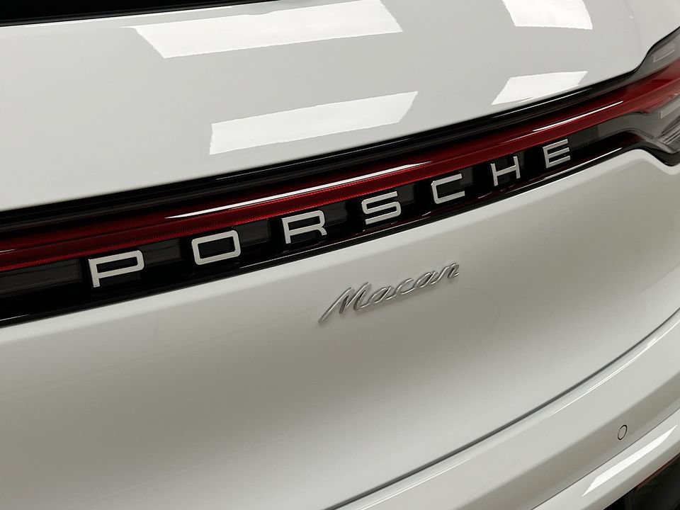 New 2026 Porsche Macan AWD/4WD image 34