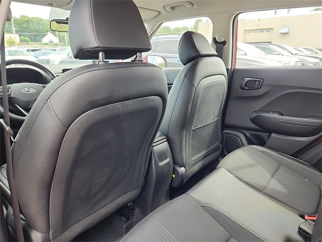 Certified 2022 Hyundai Venue Limited image 24