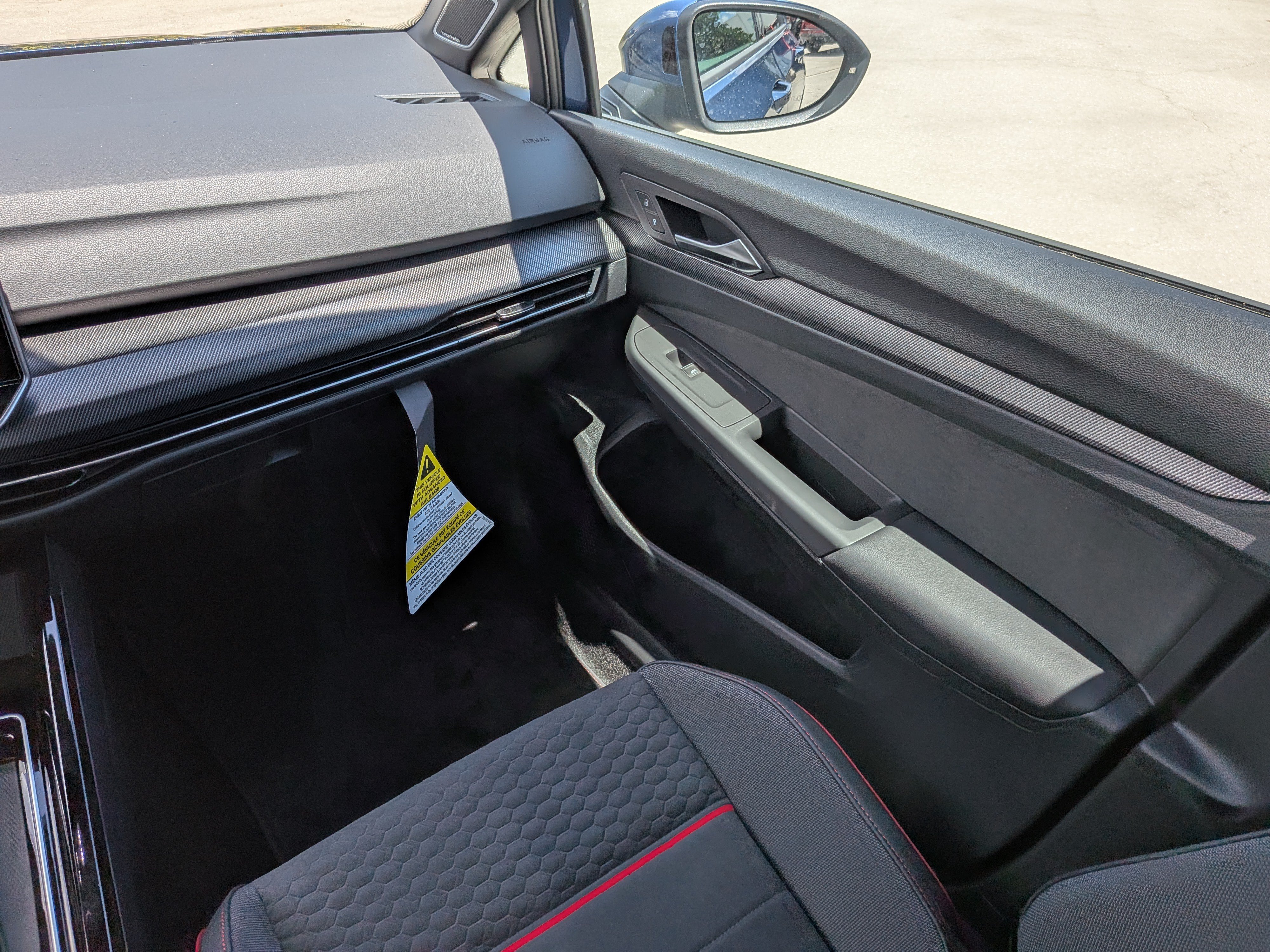 New 2026 Volkswagen GTI SE FWD image 16