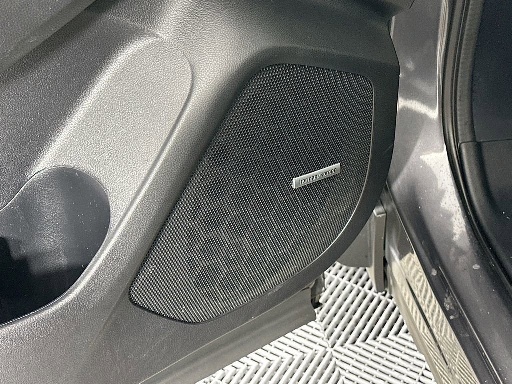 Used 2021 Subaru Ascent Limited w/ Technology Package image 26