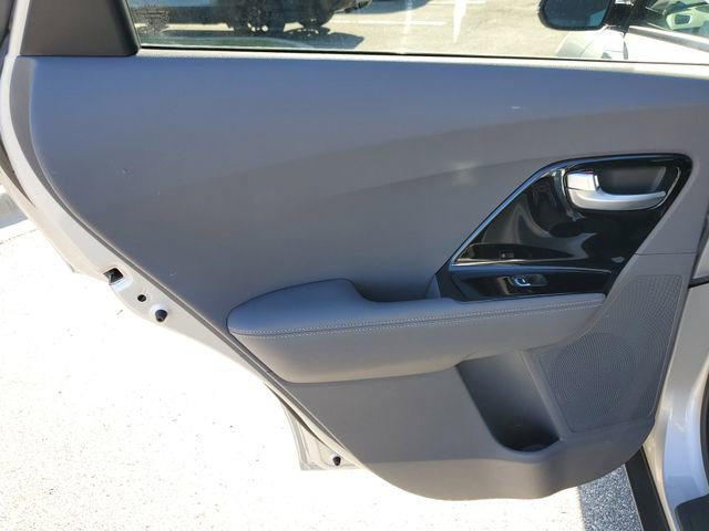 Used 2019 Kia Niro EX image 12