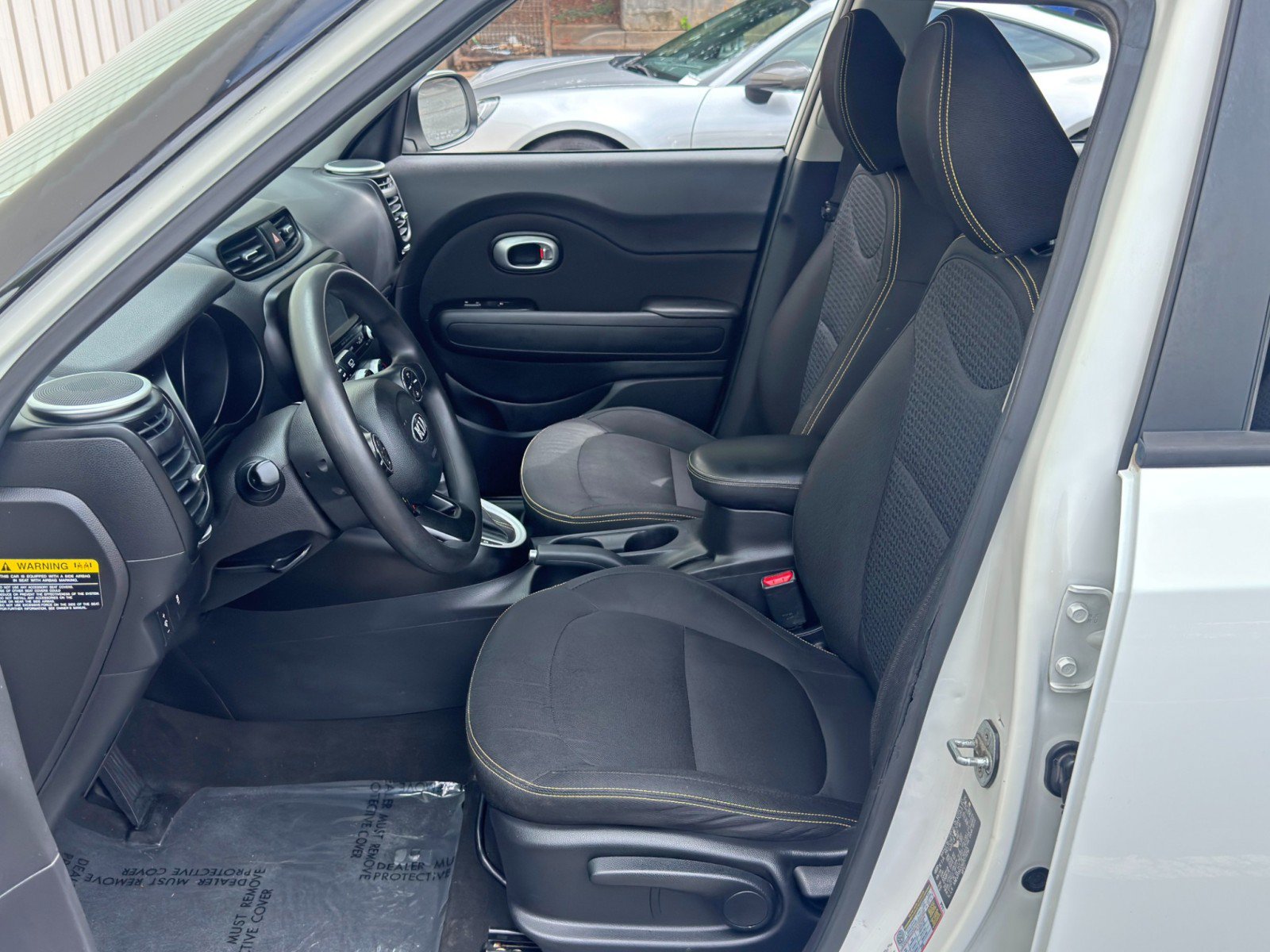 Used 2016 Kia Soul + FWD image 15