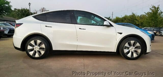 Used 2021 Tesla Model Y Long Range image 12