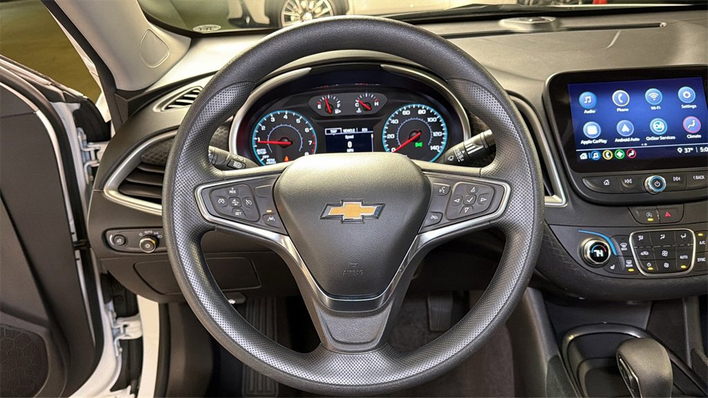 Used 2025 Chevrolet Malibu LT image 17