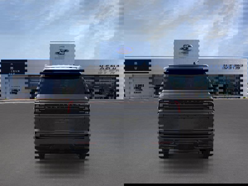 New 2025 Lincoln Navigator L Reserve w/ Jet Appearance Package image 5