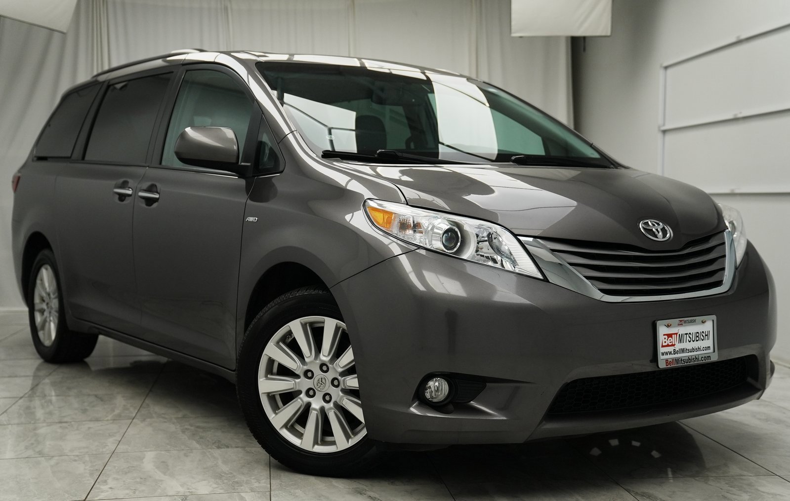 Used 2017 Toyota Sienna XLE