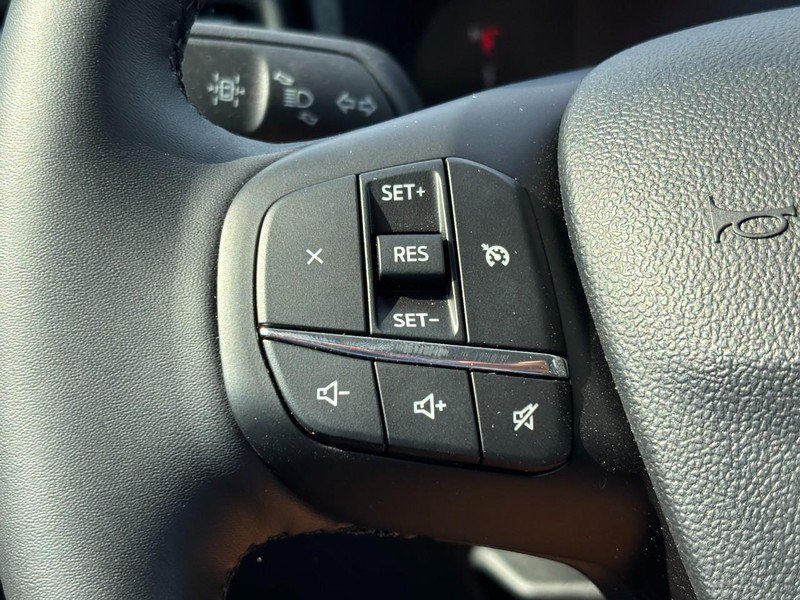 New 2026 Ford Maverick XLT w/ XLT Luxury Package FWD image 18