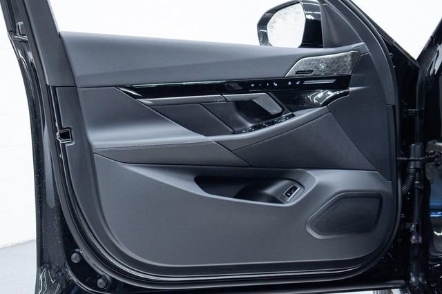 New 2026 BMW 530i xDrive w/ M Sport Package image 14