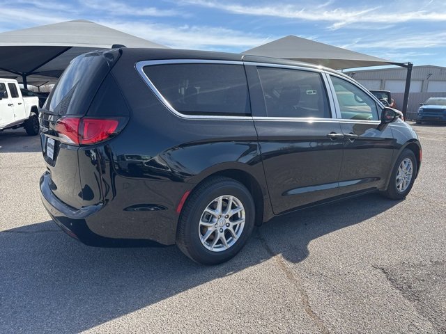 New 2026 Chrysler Voyager LX image 6