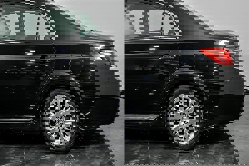 Used 2012 Toyota Avalon image 8