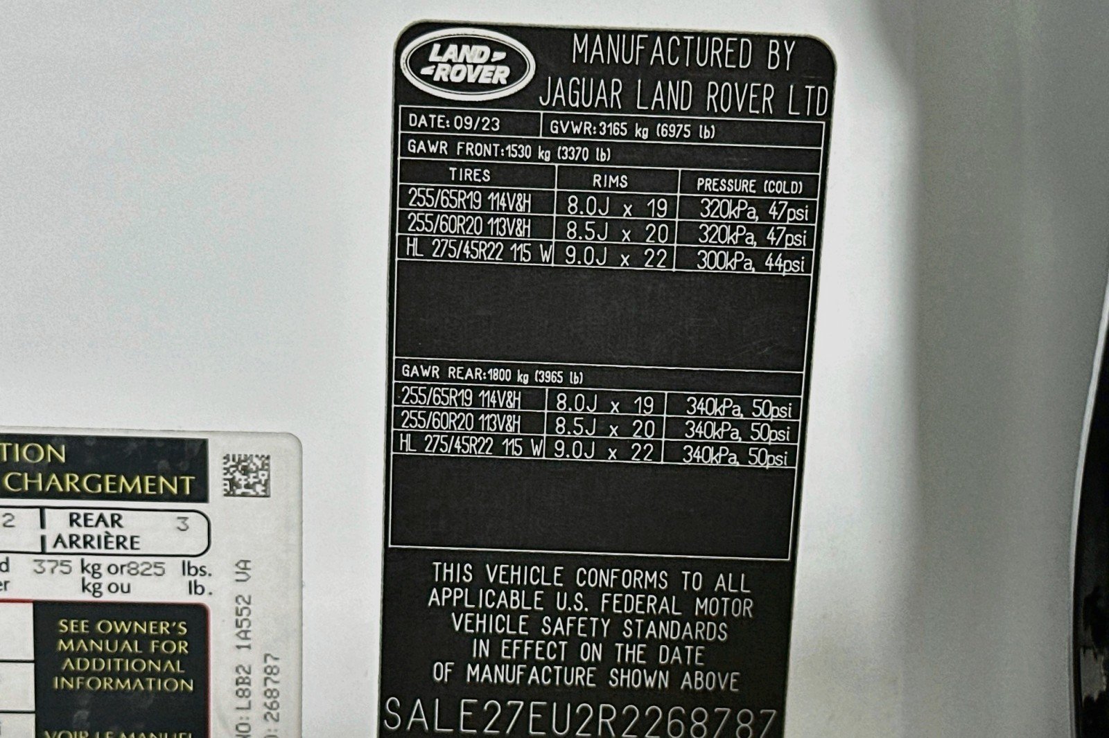 Used 2024 Land Rover Defender 110 X-Dynamic SE AWD/4WD image 24
