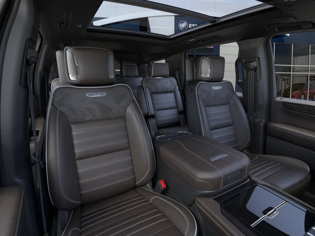 New 2026 GMC Yukon Denali Ultimate w/ LPO, Illumination Package AWD/4WD image 16