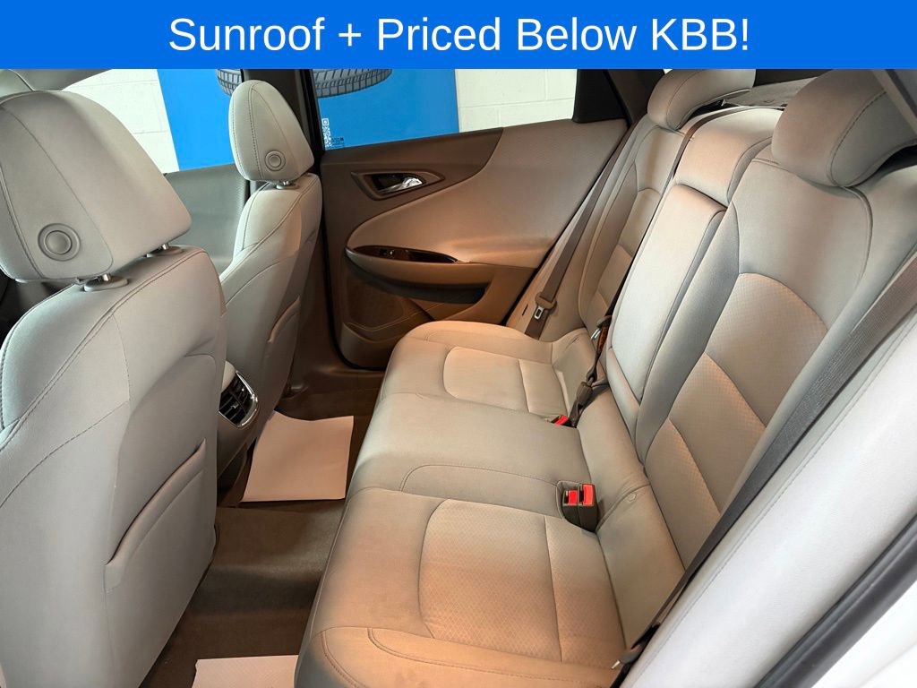 Used 2017 Chevrolet Malibu LT image 19