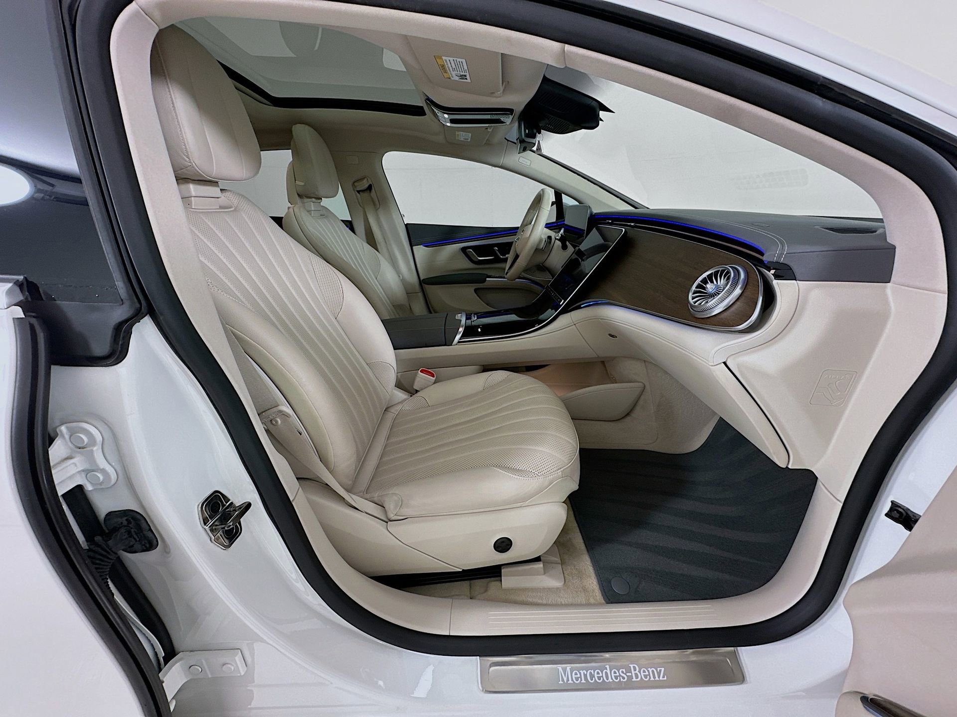 Used 2023 Mercedes-Benz EQS 450+ Sedan image 32