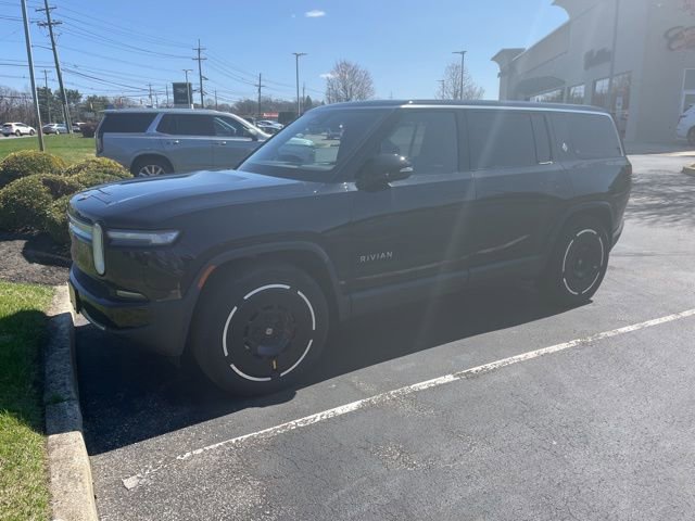 Used 2025 Rivian R1S Adventure image 1