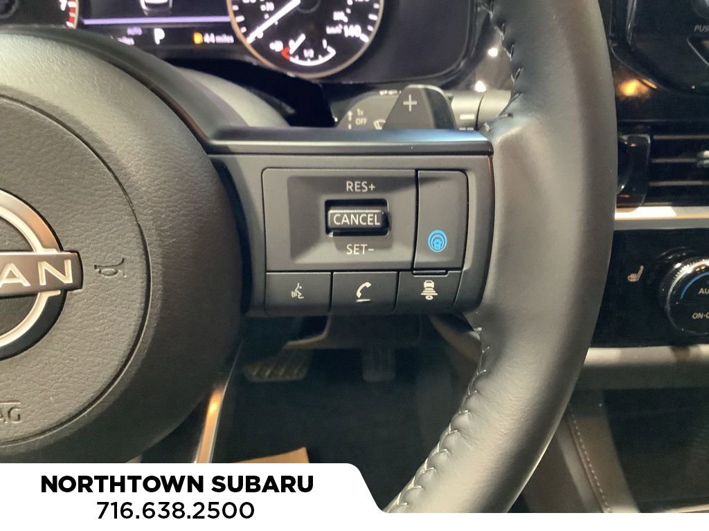 Used 2025 Nissan Pathfinder SV image 13