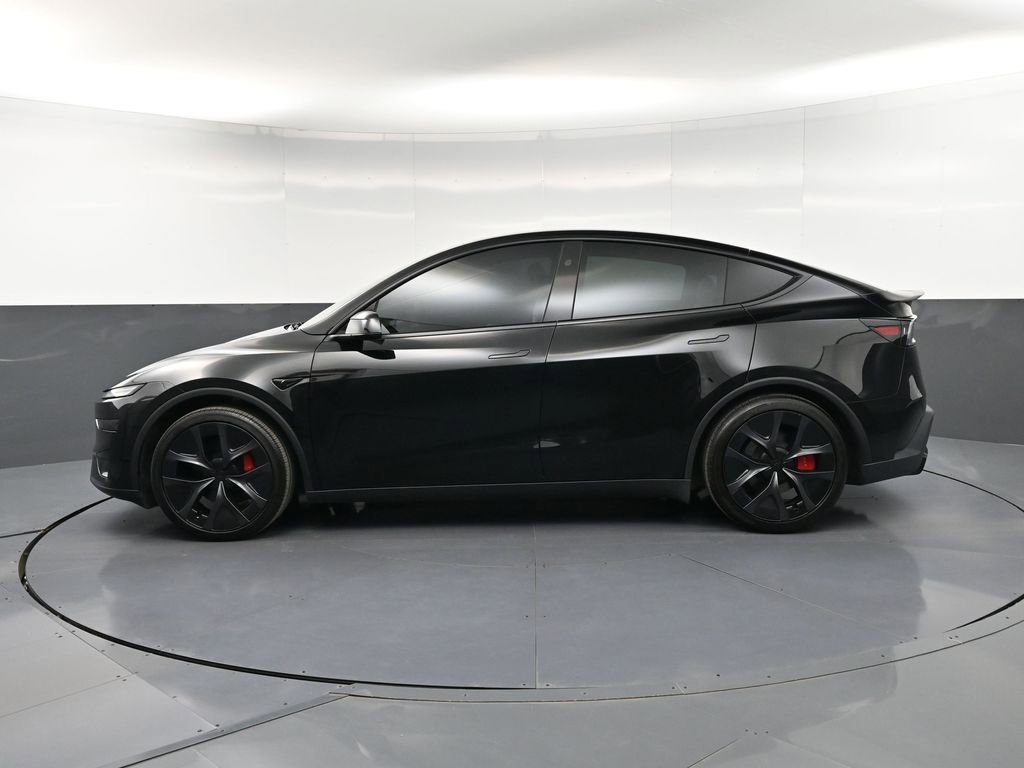 Used 2026 Tesla Model Y Performance AWD/4WD image 2