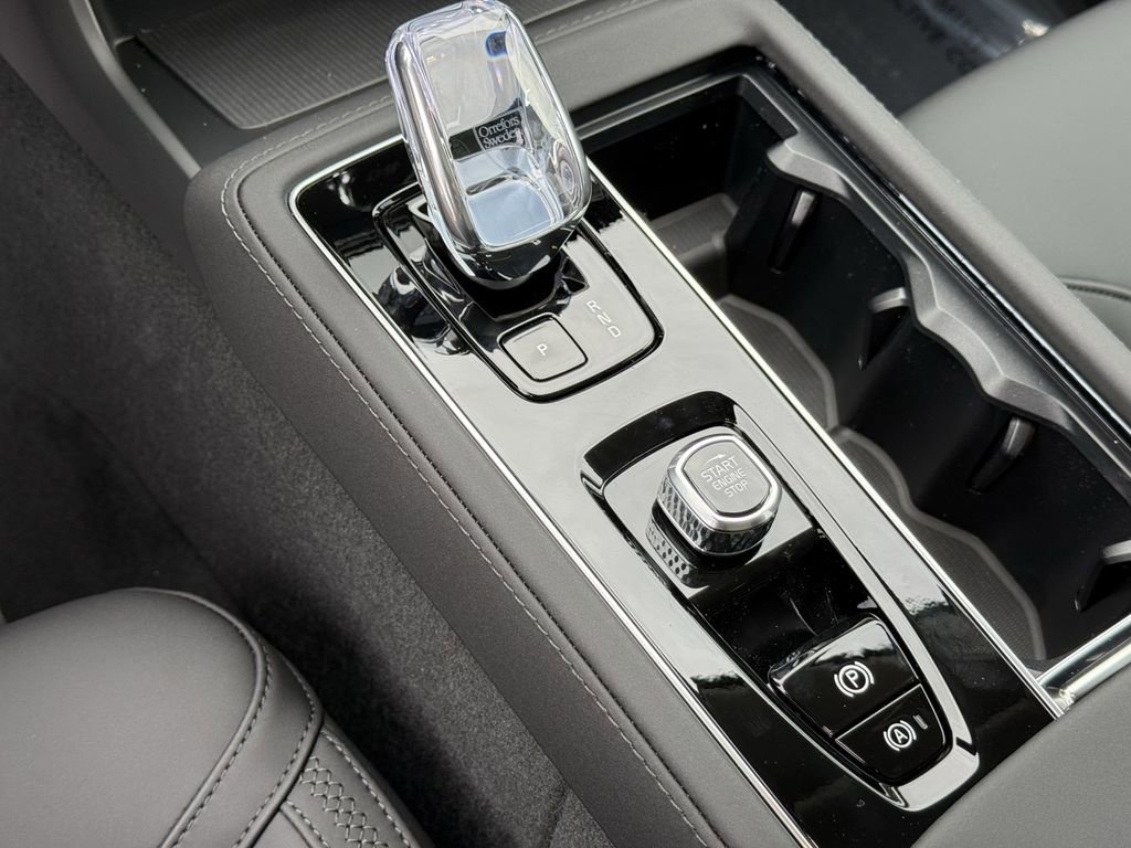 New 2026 Volvo XC90 B6 Plus w/ Protection Package Premier image 24
