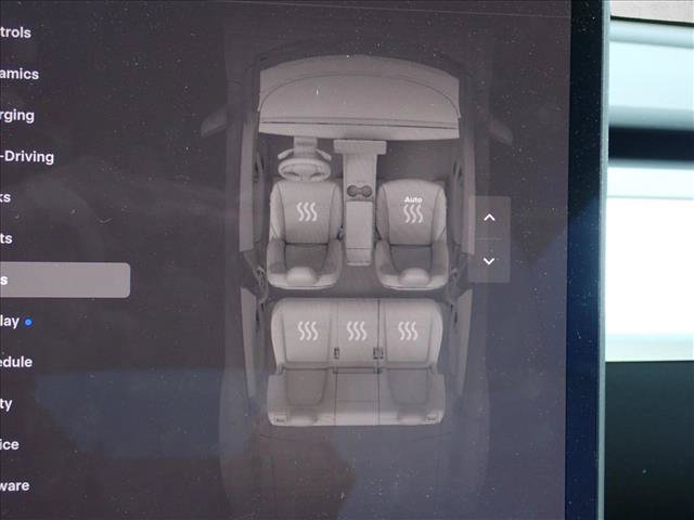 Used 2025 Tesla Model Y Long Range AWD/4WD image 17