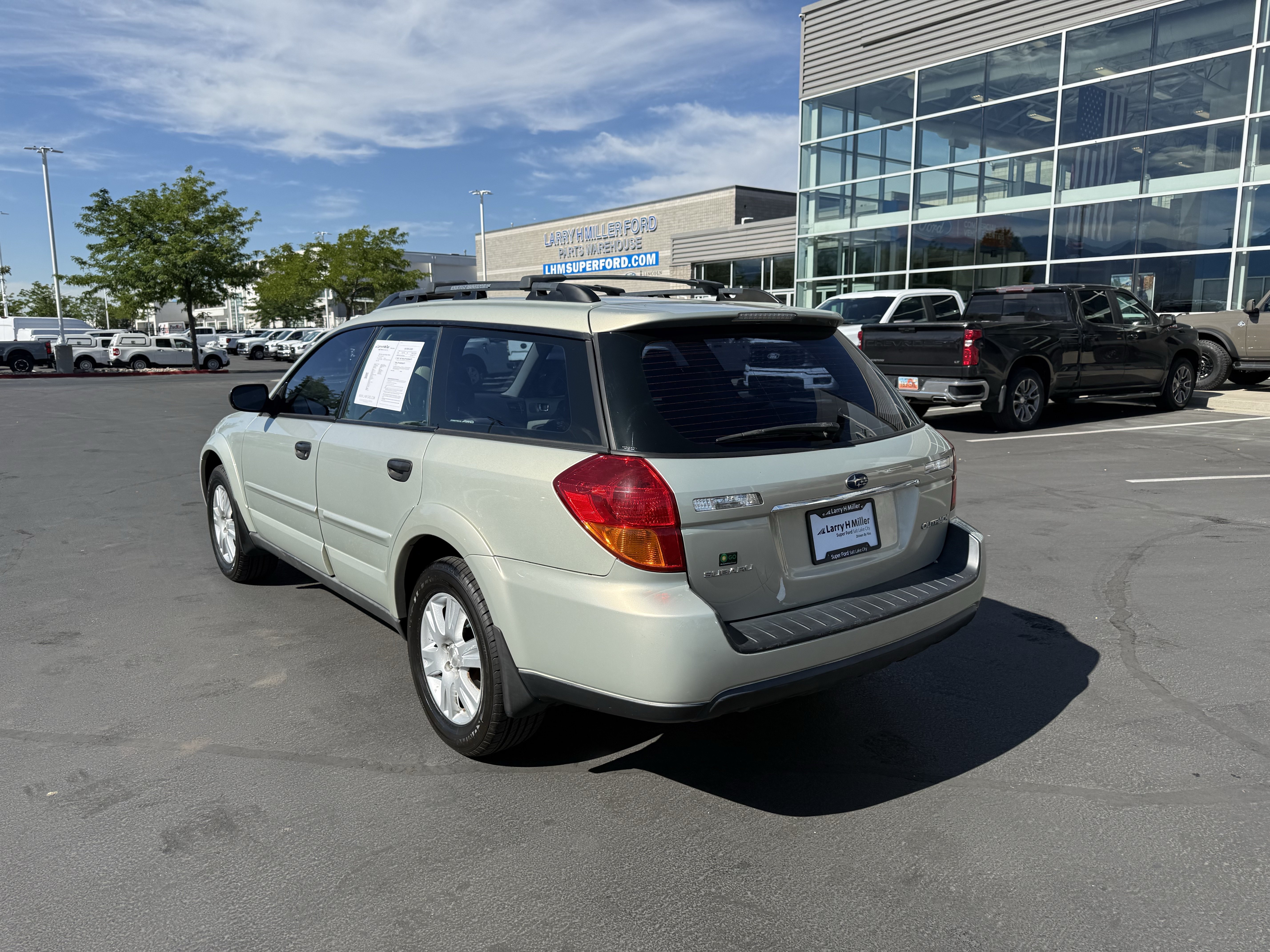 Used 2005 Subaru Outback 2.5i AWD/4WD image 3