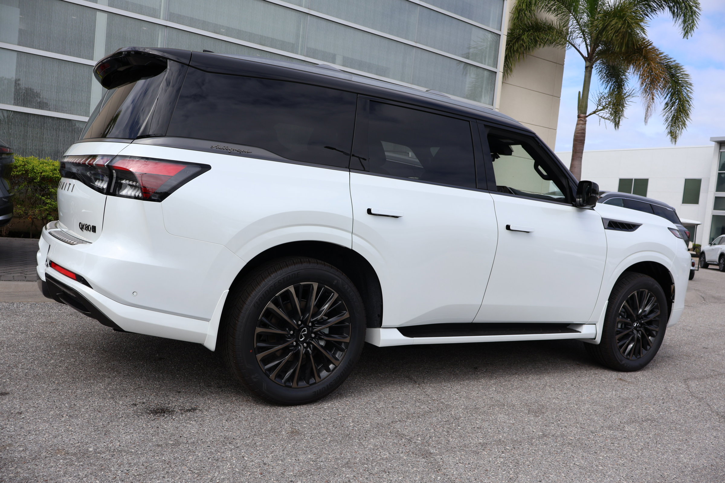 New 2026 INFINITI QX80 Autograph image 7