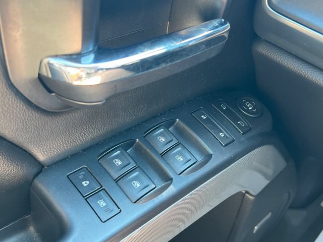 Used 2017 Chevrolet Silverado 1500 LT w/ All Star Edition AWD/4WD image 29