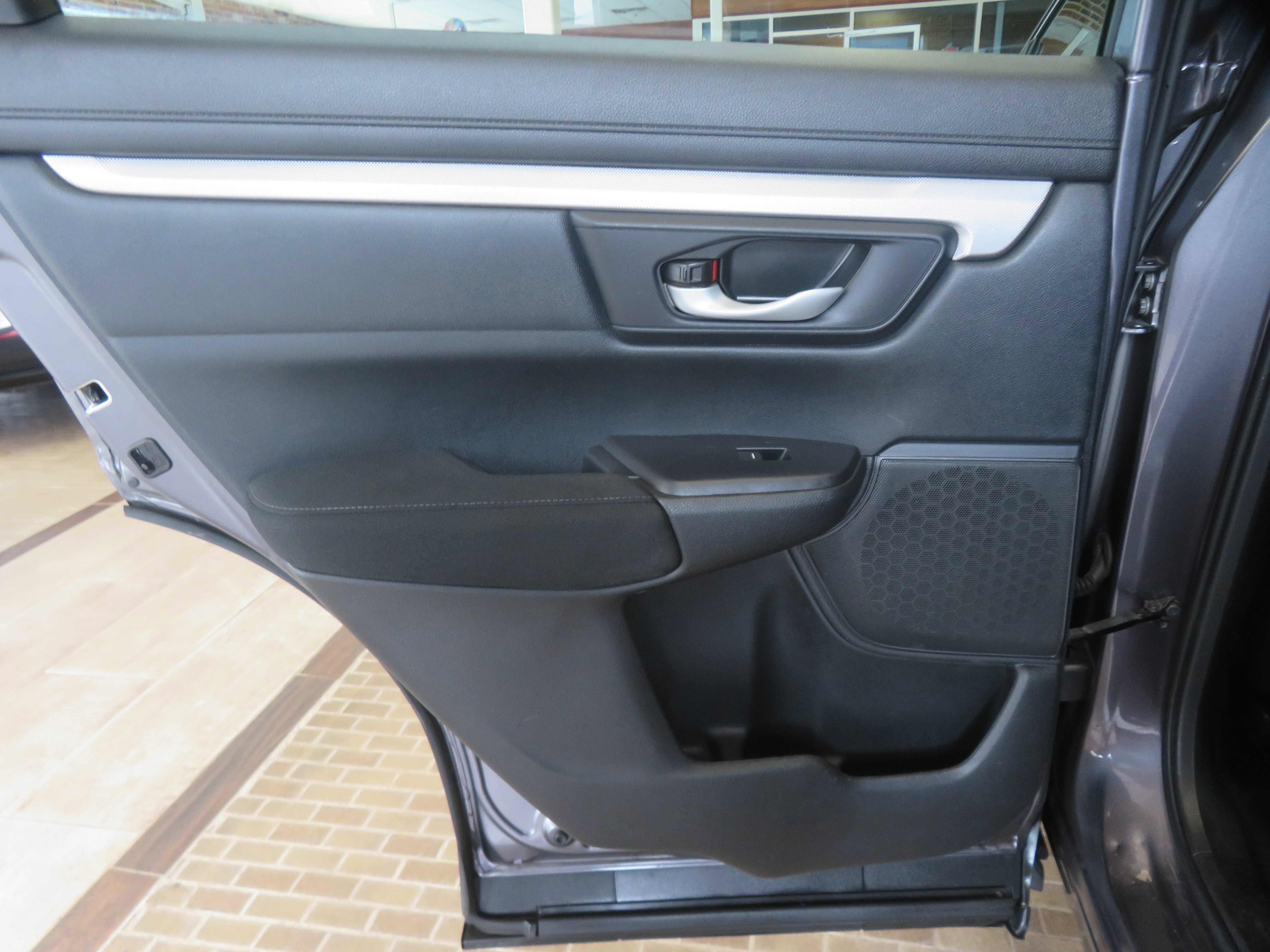 Used 2018 Honda CR-V LX image 22