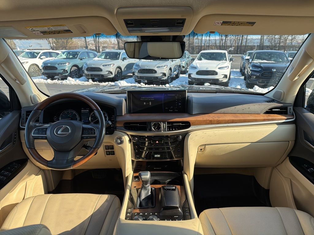 Used 2020 Lexus LX 570 4WD w/ Luxury Package image 12